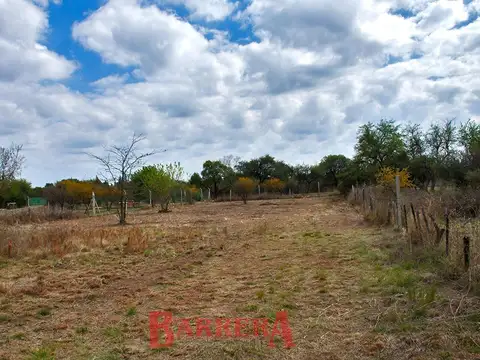 Lote muy amplio 2494 m2 Piedra Blanca abajo