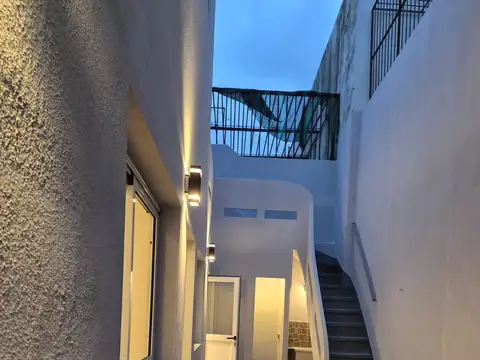 VILLA DEL PARQUE.REMEDIOS DE ESCALADA DE SAN MARTIN 3100 CASA LOTE PROPIO 3 AMBIENTES + CUARTO EN AZOTEA
