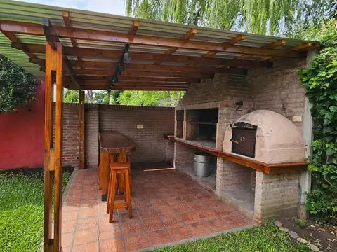 Casa 5 ambientes con 5 baños