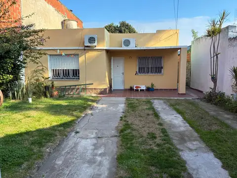 Casa en Venta con 4 cocheras