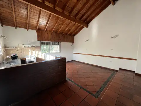 Depto Tipo Casa en Alquiler en Villa Adelina, $ 1.070.000