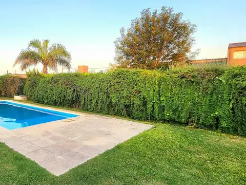 Casa en Alquiler al Oeste