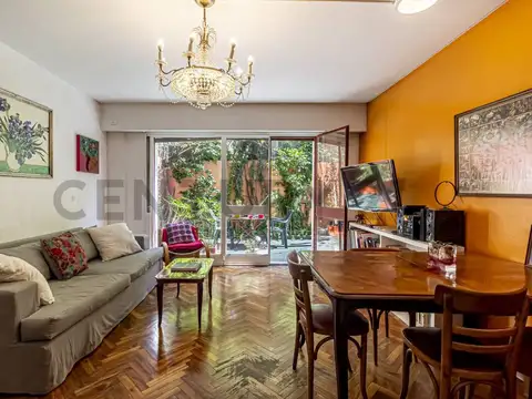 Departamento 3 Ambientes en Venta en Colegiales en Planta Baja con Dos Patios
