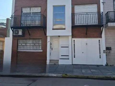 VENTA DUPLEX 3Y1/2 AMB C/COCHERA PATIO BALCON V MADERO