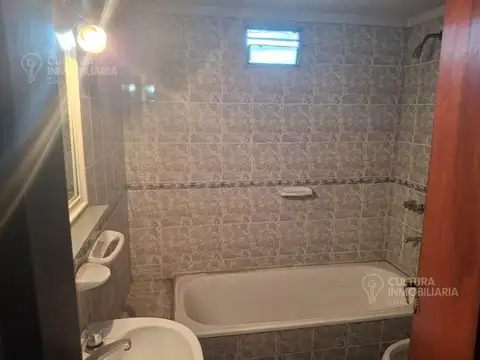 Depto Tipo Casa en Venta con 2 cocheras