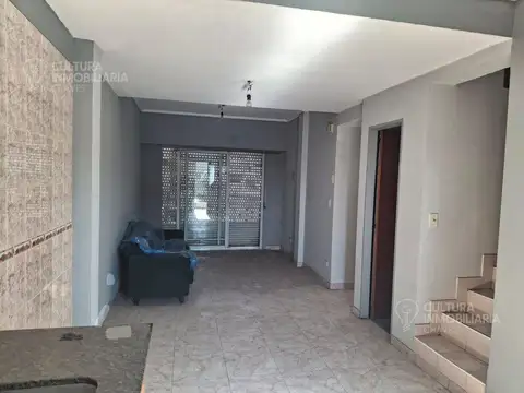 Depto Tipo Casa en Venta de 3 ambientes