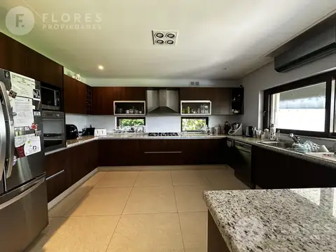 Casa en Venta en La Lomada De Pilar, USD 1.180.000
