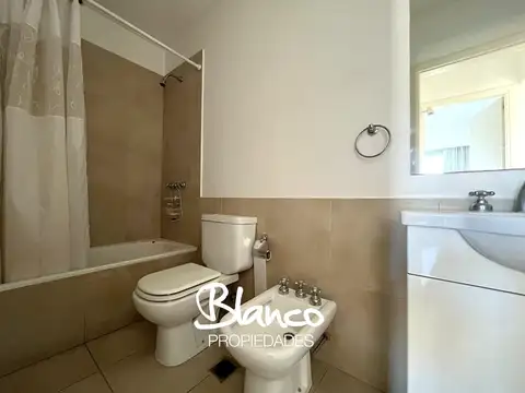 Departamento en Alquiler con 1 cocheras