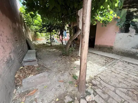 VENTA-CASA CON TERRENO EN SALTA