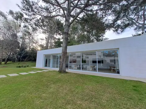 Av Laureano Alonso Perez