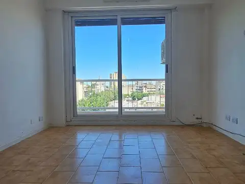 Excelente departamento en alquiler en villa del parque - 7 piso con balcon