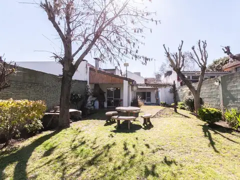 Casa 4 ambientes con 3 baños
