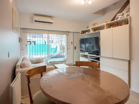 Depto Tipo Casa en Venta 24 años