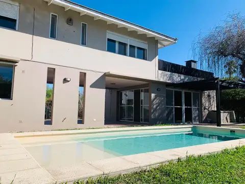 Venta casa 4 dormitorios.  BARRIO CERRADO SAN MARINO - FUNES