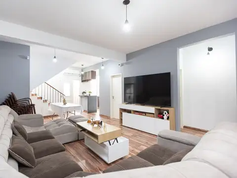 Casa 6 ambientes con 1 baño