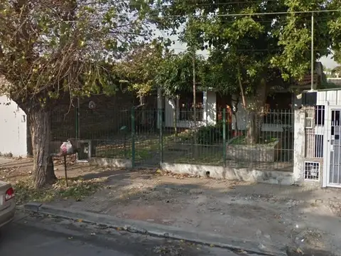 Av. 7 3300