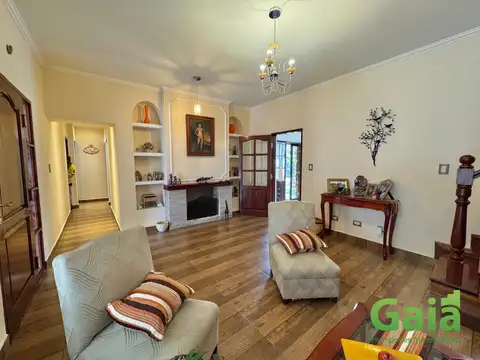 Casa 6 ambientes con 3 baños