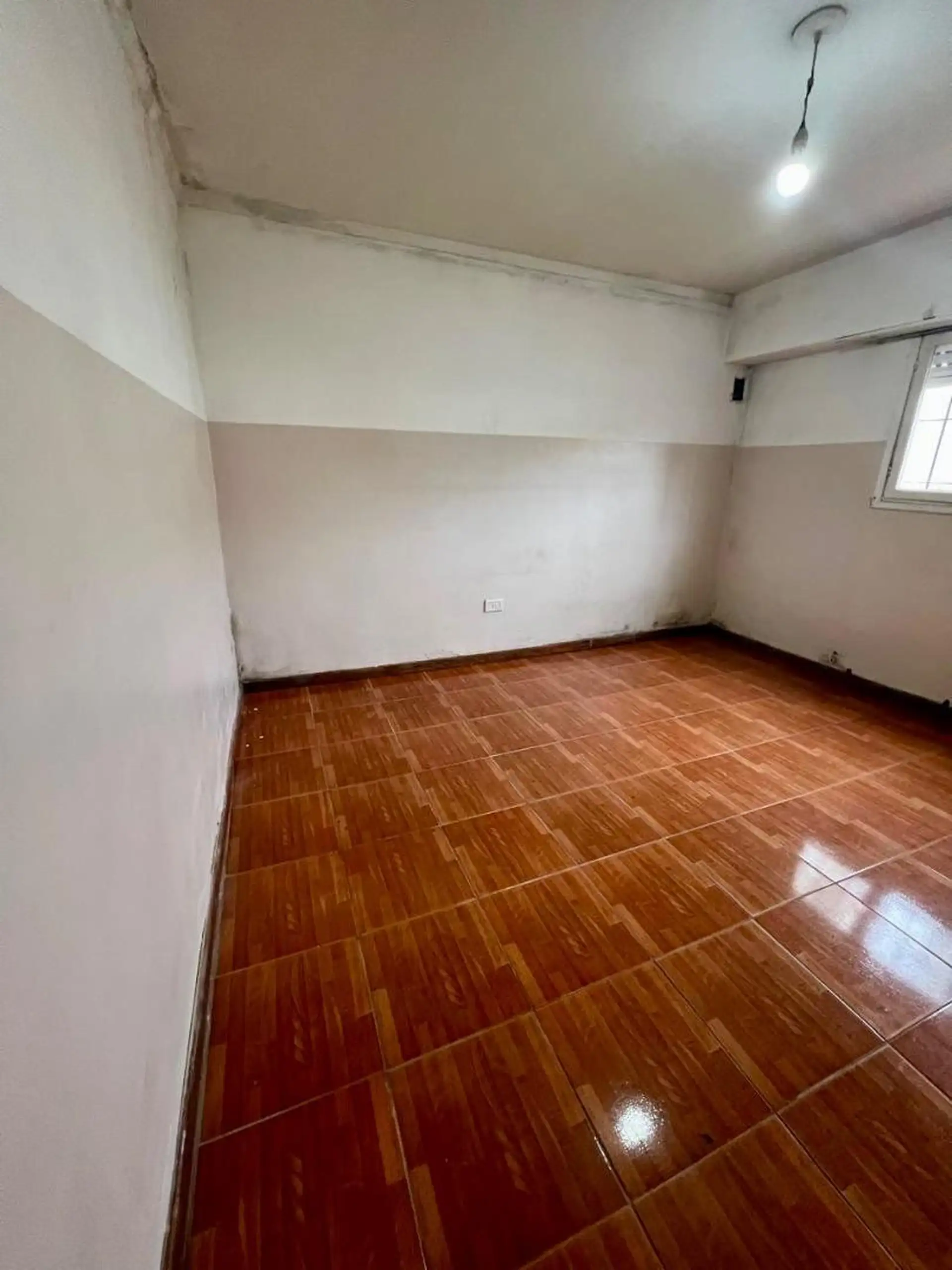Casa 3 amb con Garaje + Departamento 2 amb. Independiente