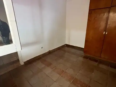 Casa 3 amb con Garaje + Departamento 2 amb. Independiente