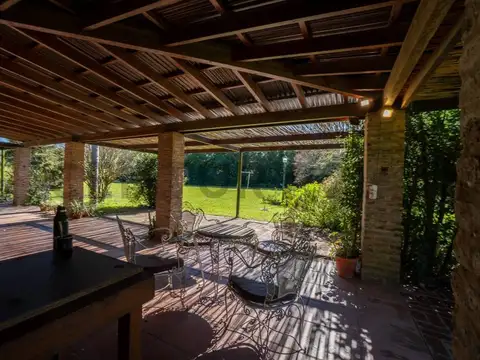 Casa en Venta en Villa Parque Sicardi, USD 190.000