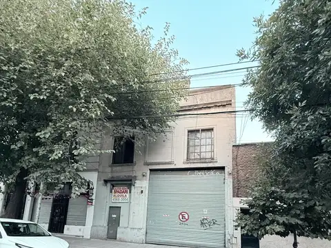 DEPOSITO  DE 600 M2 - CON ENTRADA DE CAMION