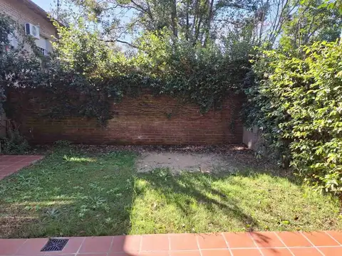 Depto Tipo Casa 4 ambientes con 2 baños