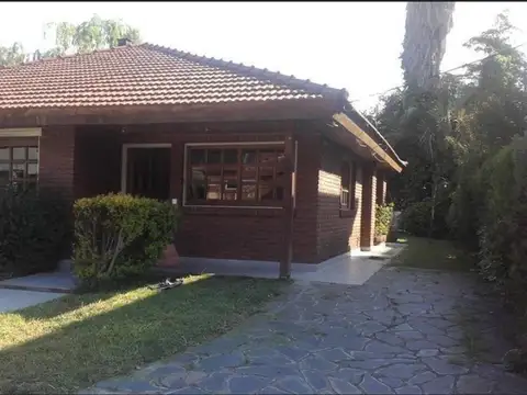 Hermoso Chalet en Venta en Country Club El Venado