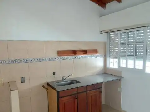 Depto Tipo Casa 2 ambientes con 1 baño