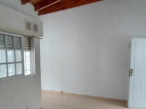 Depto Tipo Casa en Alquiler de 2 ambientes