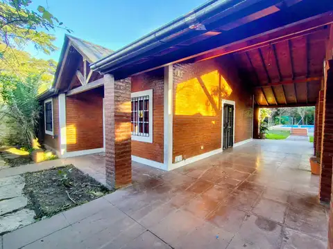 Casa en Venta con 2 cocheras