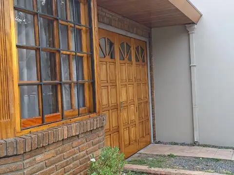 Casa en Venta en Villa Adelina, USD 299.000