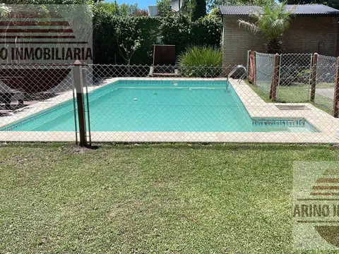 Casa en Venta con 2 cocheras