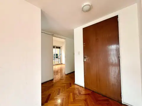 Marcelo T de Alvear al 1200