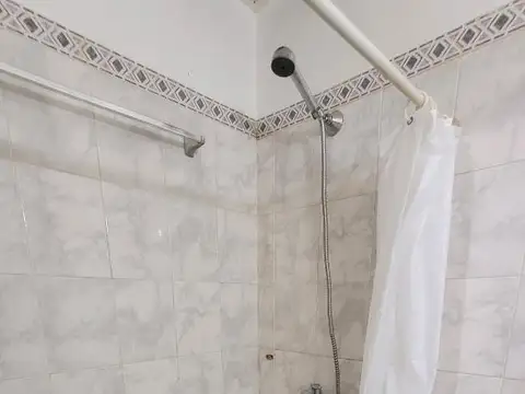 Ameghino 695 , Piso PB