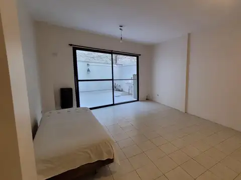 Ameghino 695 , Piso PB