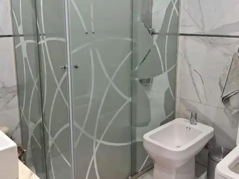 Casa en Alquiler con 5 cocheras