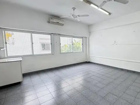 Local en Alquiler en Nuñez, USD 5.000