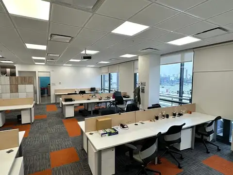 Venta en Al Rio Docks, Oficina 200M2 - 2 COCHERAS - Piso 3 Vista al Rio (Certificación Leed)