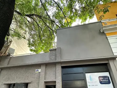 Depósito en Flores