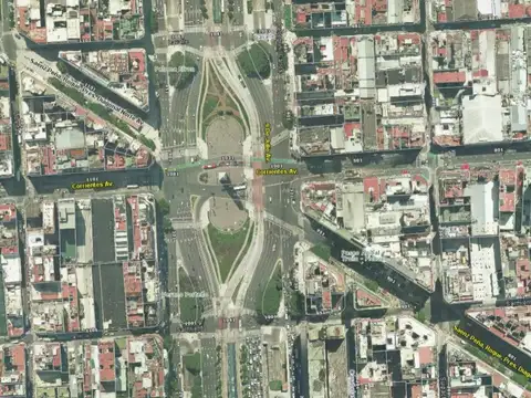 Av Pte Roque Saenz Pena 1100