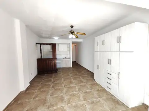 Excelente departamento monoambiente a 2 cuadras del mar!