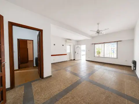 CASA EN VENTA 3 DORMITORIOS  ZONA SUR