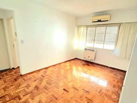Gral J J De Urquiza 1600, Piso 3