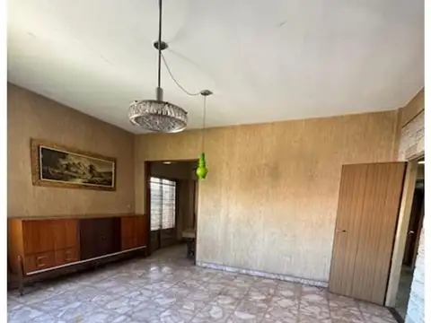 Casa 6 ambientes con 4 baños