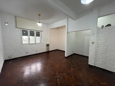 Maipú 200, Piso 1