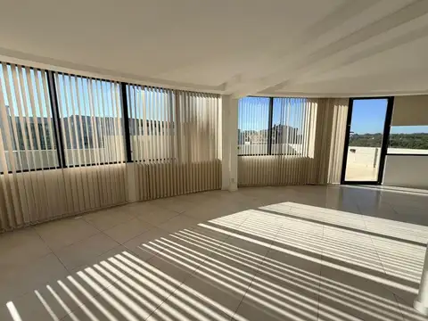 Oficina 3 ambientes con 2 baños