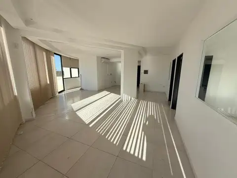 Oficina en Venta con 1 cochera