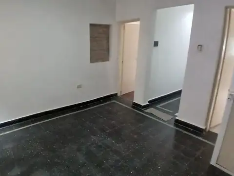 Depto Tipo Casa en Alquiler de 3 ambientes