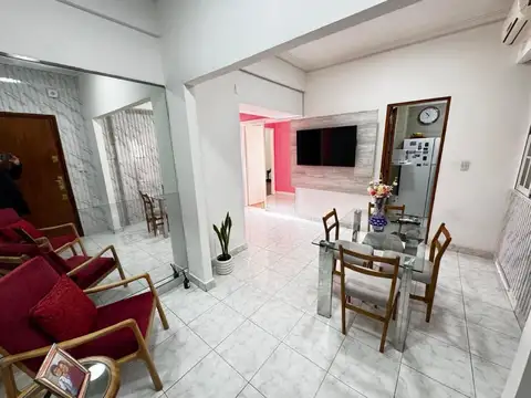 Departamento 3 ambientes  IMPECABLES 2 baños luminoso  Barrio Norte
