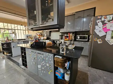 CASA EN VENTA QUILMES